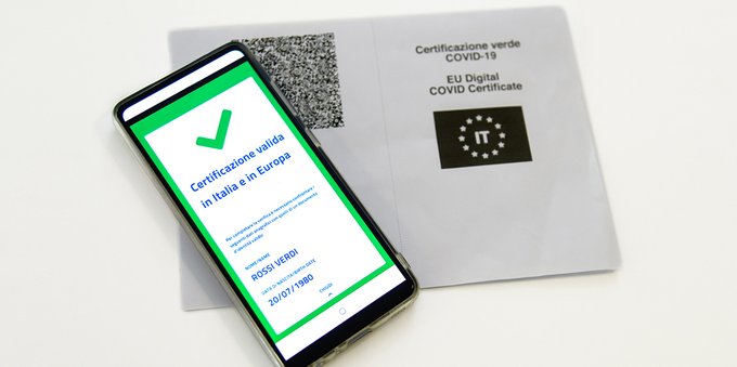 Controlli green pass: come funzionano, sanzioni fino a 1.000 euro 