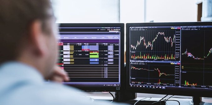 EUR/USD al rialzo: si riduce il decoupling tra Fed e Bce