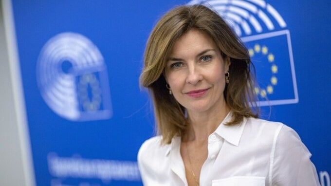Moda sostenibile. Alessandra Moretti, UE: “Il regolamento europeo è un punto di svolta”. Ne parliamo il 27/10 a Bologna