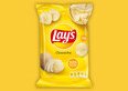 Il marchio di patatine Lay's celebra i suoi 100 anni con un rebranding globale