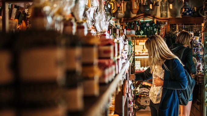 Italia: vendite al dettaglio a picco a gennaio