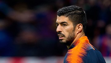 Suarez ha ottenuto la cittadinanza con una truffa: cosa è successo