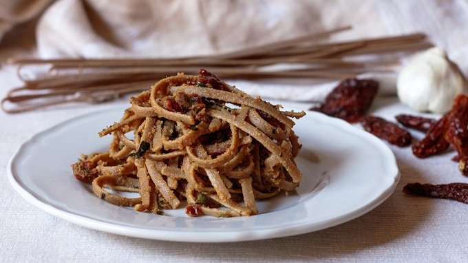 Stroncatura calabrese: da pasta illegale a patrimonio gastronomico italiano