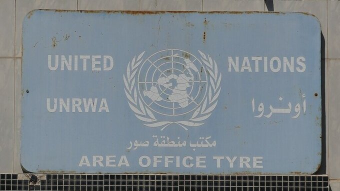 Cos'è l'Unrwa, quanti soldi ha e perché l'Italia ha interrotto i finanziamenti