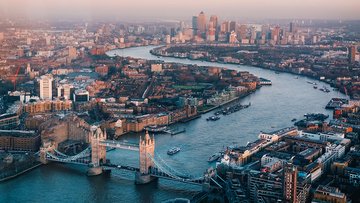 Bank of England: tassi di interesse ancora fermi