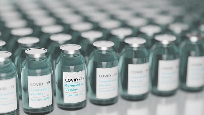 Vaccini, perché l'Italia a giugno potrebbe trovarsi con (almeno) 7,3 milioni di dosi in meno