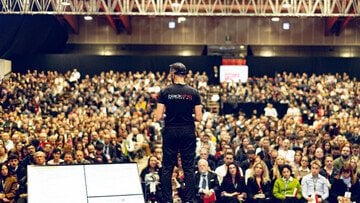 Perché attenzione e fiducia del cliente sono le vere risorse da coltivare nell'era dell'AI