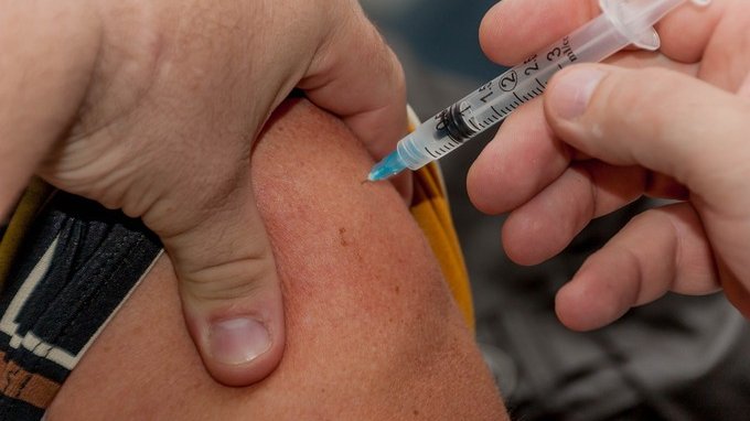 Vaccino antinfluenzale 2021/2022: quando e dove fare, costo e per chi è gratis