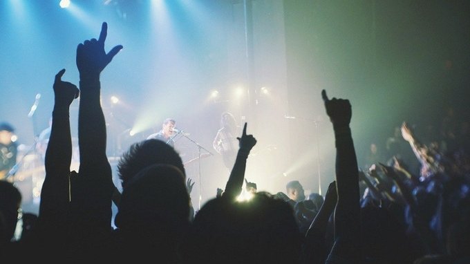 Ticketmaster sbarca su ChatGPT. Da oggi con l'AI puoi comprare biglietti per concerti ed eventi