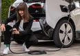 Ricarica auto elettrica, come trasmettere i dati all'Agenzia delle Entrate da gennaio 2026