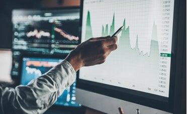 7 titoli da dividendo che resistono mentre il mercato trema