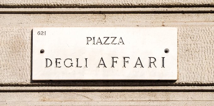 Scivolone del Ftse Mib, ma Fitch promuove l'Italia e rivela prospettive promettenti