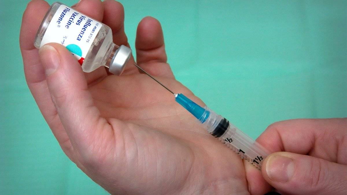 Vaccini obbligatori al lavoro: quali sono e per quali categorie di