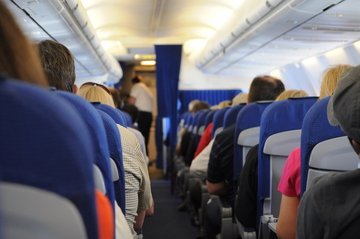 Coronavirus, in aereo il rischio di contagio più basso: ecco perché