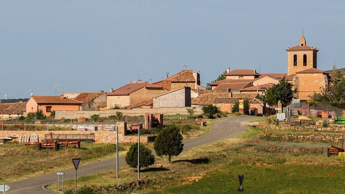 Cercano lavoratori in questo piccolo Paese. La casa è gratis