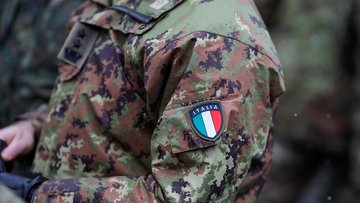 Premi fissi per un anno investendo sul settore della difesa