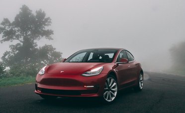 Tesla vs Hyundai: perché gli investitori dovrebbero guardare di più all'azienda coreana