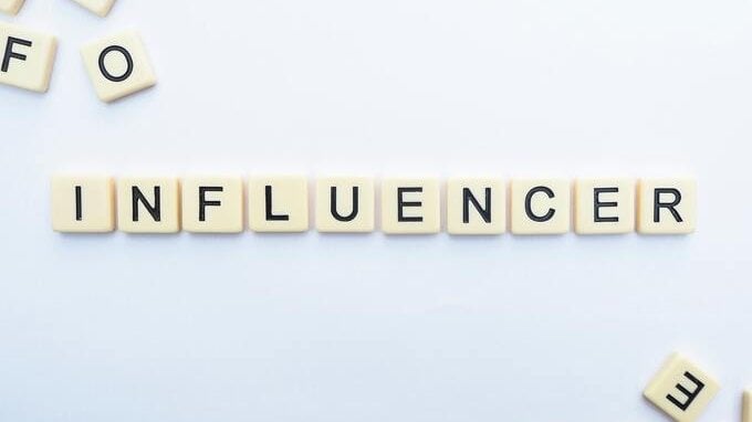 Influencer, aggiornate le linee guida e il codice di condotta per evitare sanzioni