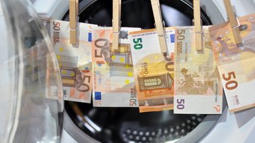 Ue, nuove leggi su riciclaggio di denaro e finanziamento del terrorismo