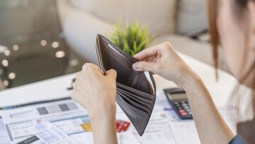 Assegno di inclusione, a luglio niente soldi per queste famiglie