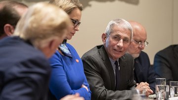 Trump minaccia di licenziare Fauci dopo le elezioni USA. I motivi dello scontro