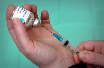 Vaccini obbligatori al lavoro: quali sono e per quali categorie di dipendenti