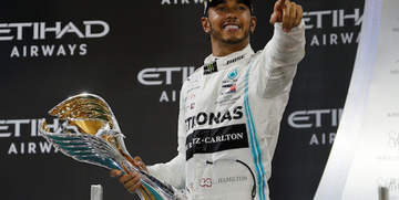 Hamilton e Mercedes: accordo in alto mare, ne approfitta la Ferrari?