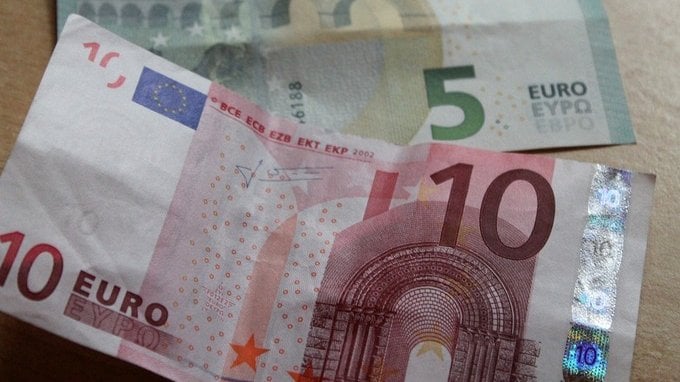 Queste 6 banconote saranno ritirate dalla BCE. Quanto tempo rimane per usarle?