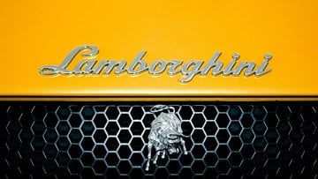 Questa casa automobilistica boccia le auto elettriche: “Sono la soluzione sbagliata”