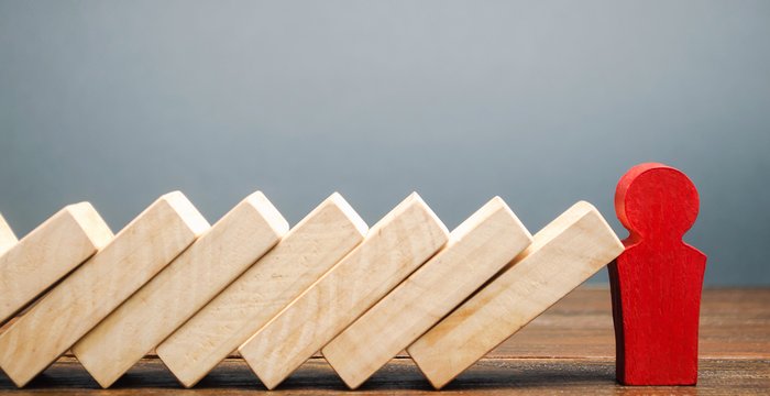 Investimenti: come proteggere i risparmi puntando su oro e titoli di Stato