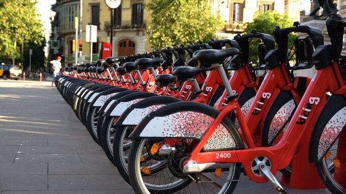 Biciclette e monopattini elettrici possono stare sotto la pioggia?
