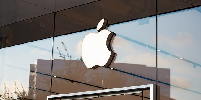 STM in evidenza: Apple spinge il titolo in perdita
