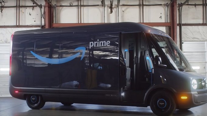 Stop alle tasse per chi compra su Amazon. La decisione di questo Paese fa discutere 