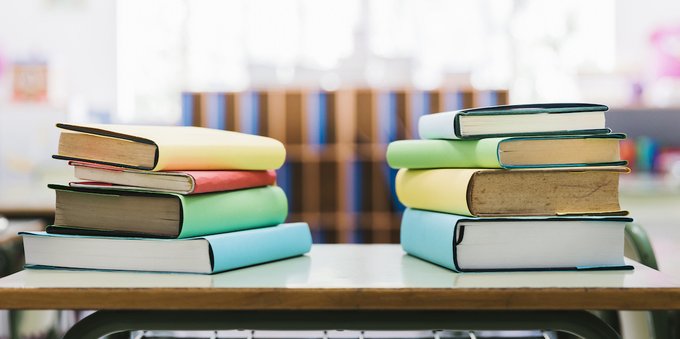 Libri di testo, allarme prezzi e disponibilità limitate: i rischi per l'anno scolastico 2022-2023