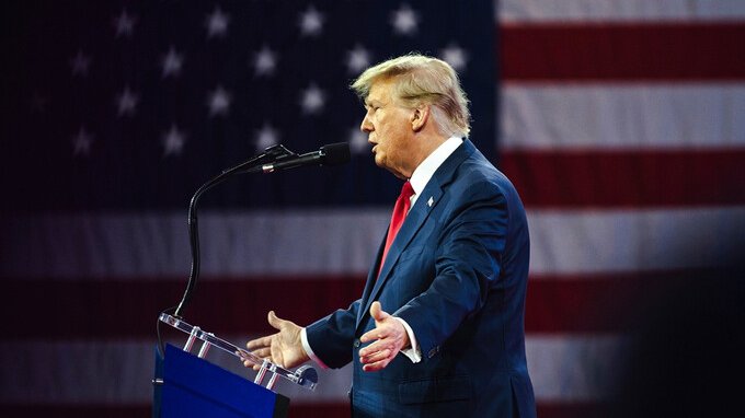 Sberla Trump alle banche USA, l'annuncio su tassi carte di credito fa scivolare azioni JPMorgan & Co. La data