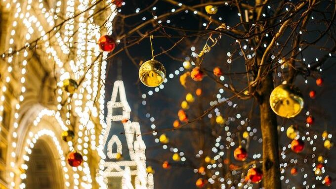 Vacanze di Natale 2021, il calendario delle scuole chiuse: da quando e data del ritorno in classe