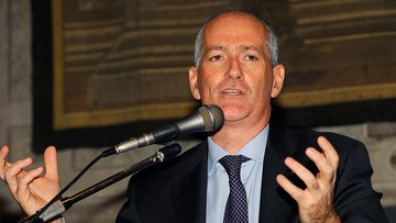 Franco Gabrielli: chi è e quanto guadagna il Sottosegretario di Stato ai servizi segreti