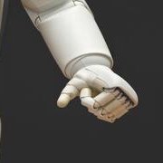 “Nulla tornerà come prima”: una vita da robot