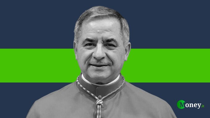 Cardinale Angelo Becciu: chi è, quanto guadagna e per cosa è indagato
