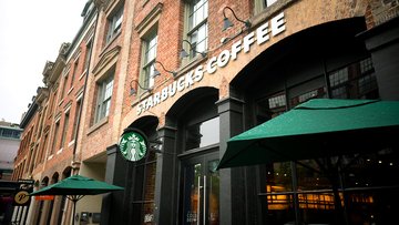 Starbucks assumerà più baristi in oltre 3000 negozi
