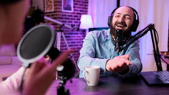 Quanto guadagna un influencer in Italia e nel mondo? La classifica 2026