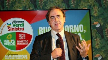 Quanto guadagna Angelo Bonelli? Biografia e stipendio del leader di Europa Verde