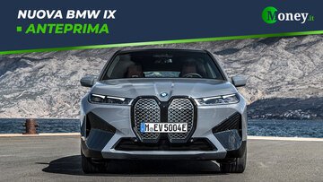 BMW iX: foto e caratteristiche del nuovo SUV elettrico