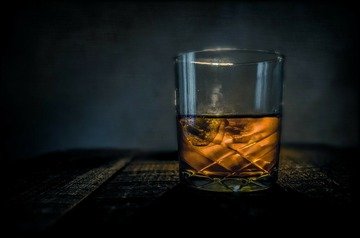 Altro che vino e birra. Ecco le bottiglie da collezione che possono farci guadagnare più di 5.000 euro