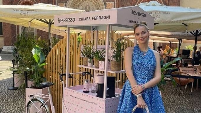 Bar di Chiara Ferragni: fino a quando resta aperto e quanto costa un caffè