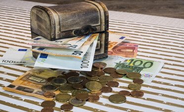 Quanto fruttano 200 € al mese per 15 anni sul conto corrente o sul fondo ad accumulo?