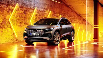 Audi Q4 50 e-tron quattro: foto, prezzi e caratteristiche del SUV elettrico