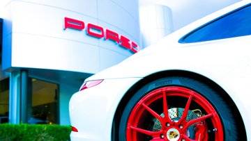 La pericolosa scommessa di Porsche sulle auto elettriche