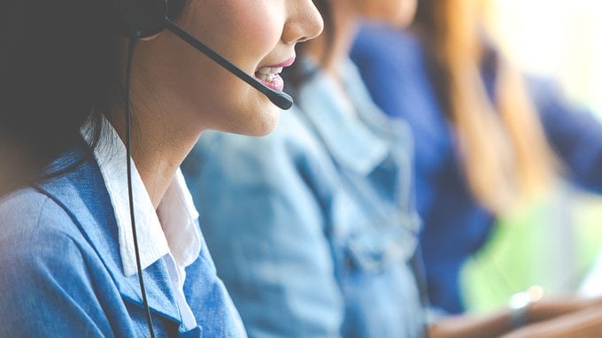 Orari call center, fino a che ora possono chiamarti secondo la legge
