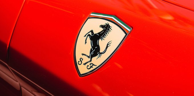 Metaverso: Ferrari pronta a scendere in pista con i suoi NFT